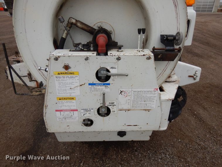 image for item HD9139 1999 International 2554  sewer jetter truck