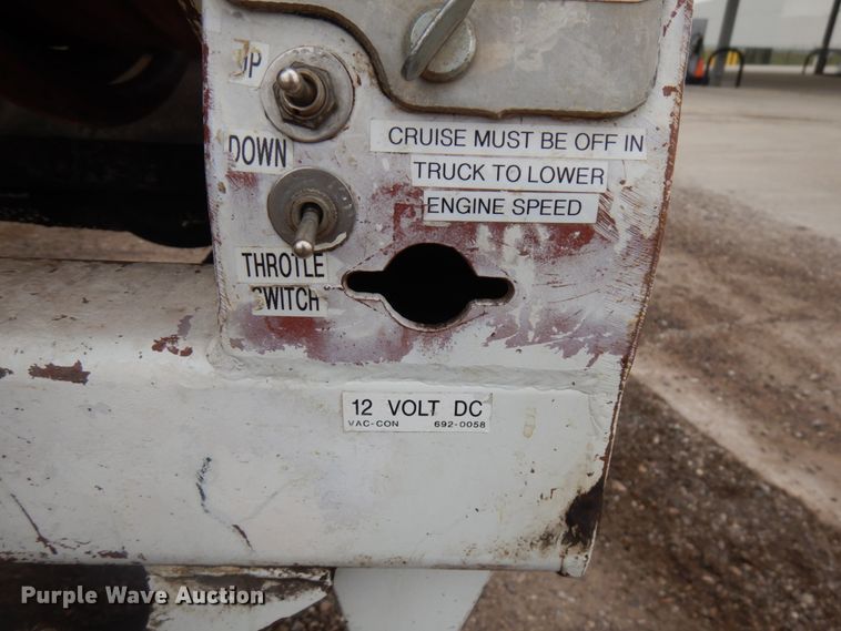 image for item HD9139 1999 International 2554  sewer jetter truck