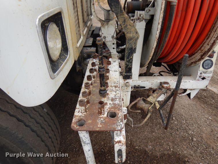 image for item HD9139 1999 International 2554  sewer jetter truck