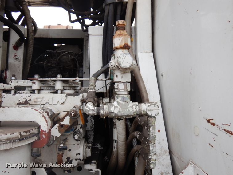 image for item HD9139 1999 International 2554  sewer jetter truck