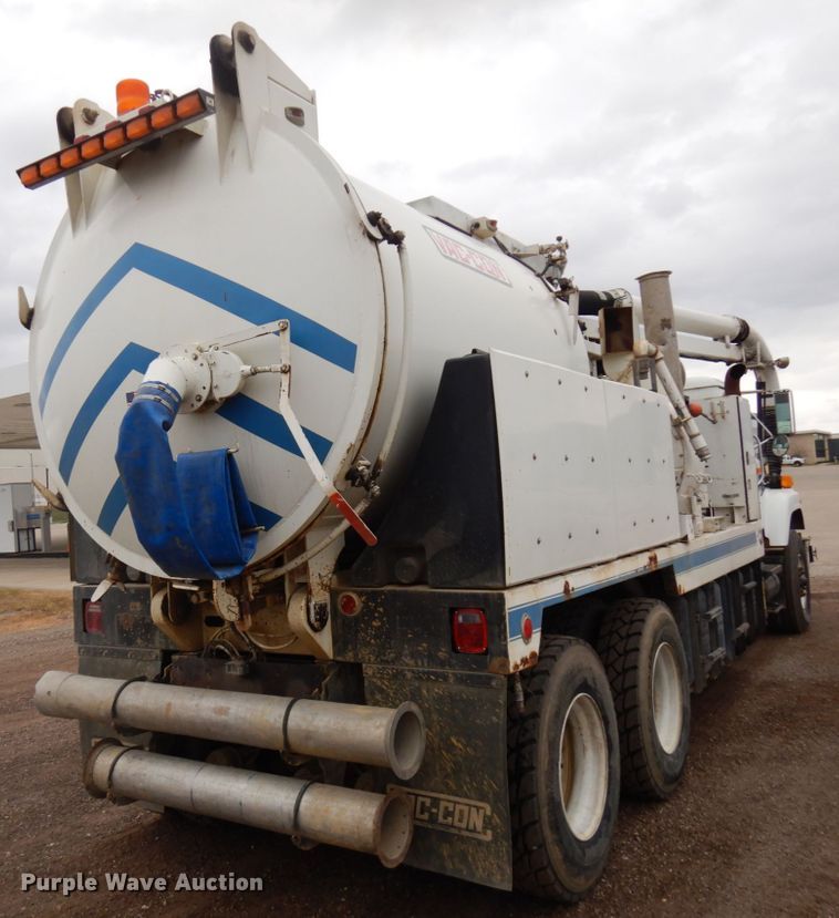 image for item HD9139 1999 International 2554  sewer jetter truck
