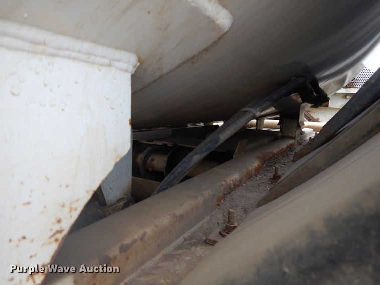 image for item HD9139 1999 International 2554  sewer jetter truck