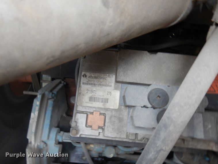 image for item HD9139 1999 International 2554  sewer jetter truck