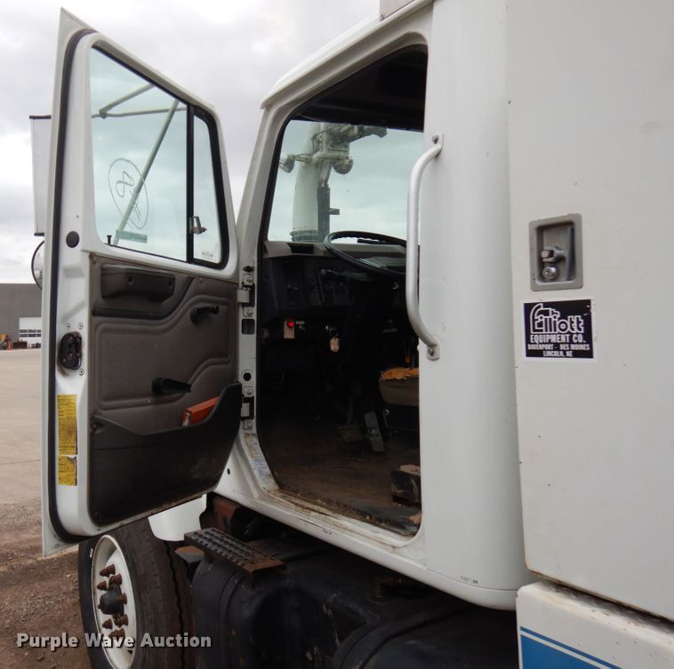 image for item HD9139 1999 International 2554  sewer jetter truck