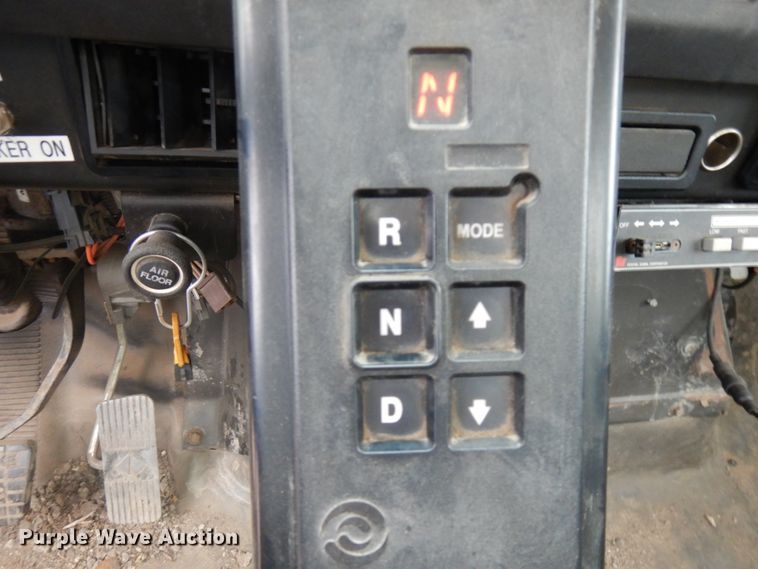 image for item HD9139 1999 International 2554  sewer jetter truck