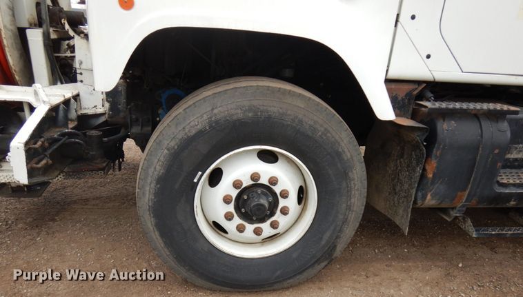 image for item HD9139 1999 International 2554  sewer jetter truck