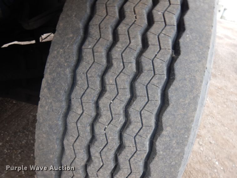 image for item HD9139 1999 International 2554  sewer jetter truck