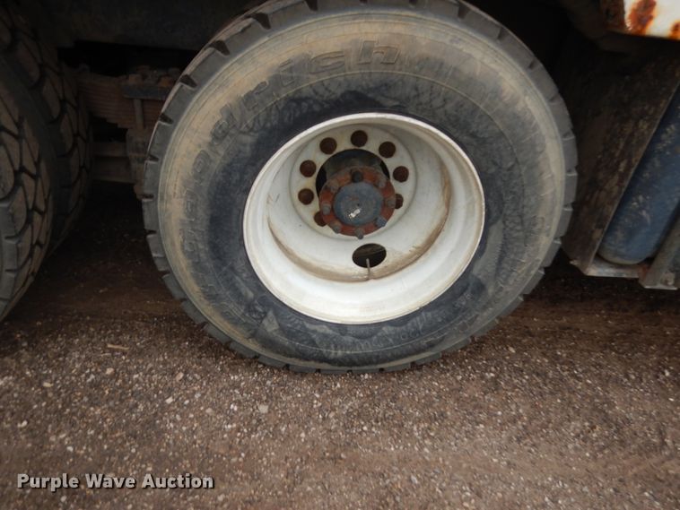 image for item HD9139 1999 International 2554  sewer jetter truck