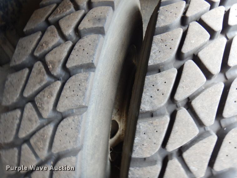 image for item HD9139 1999 International 2554  sewer jetter truck