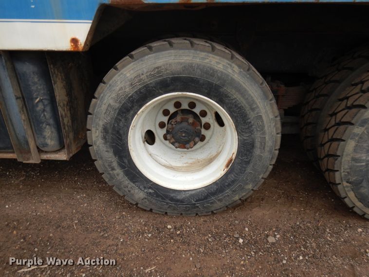 image for item HD9139 1999 International 2554  sewer jetter truck