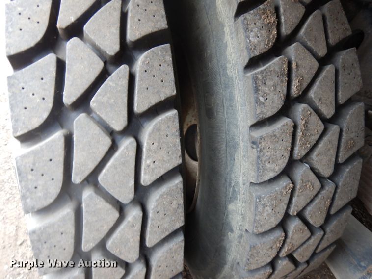 image for item HD9139 1999 International 2554  sewer jetter truck