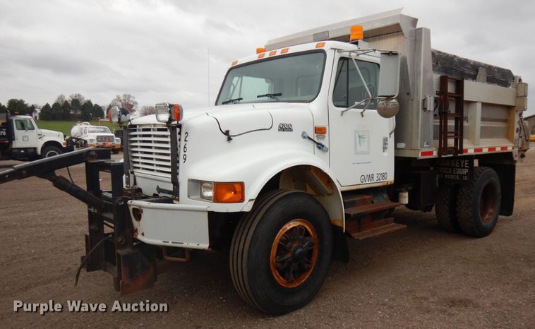 image for item HD9140 1998 International 4700  dump truck