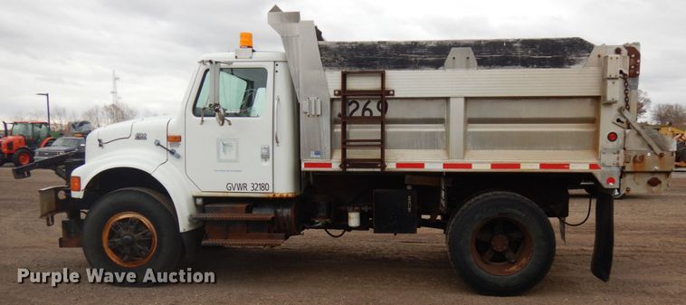 image for item HD9140 1998 International 4700  dump truck