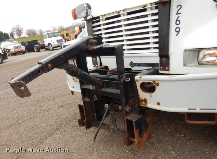 image for item HD9140 1998 International 4700  dump truck
