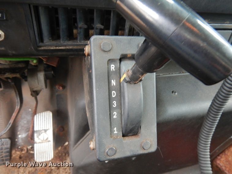 image for item HD9140 1998 International 4700  dump truck