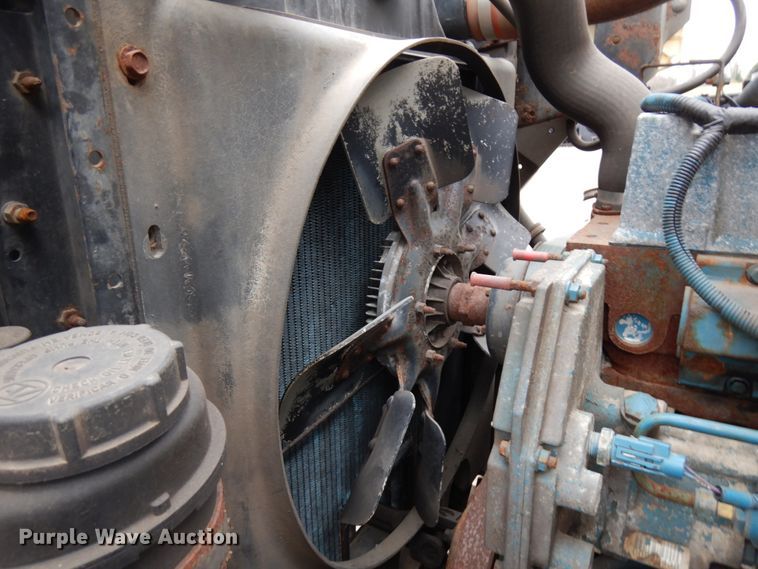 image for item HD9140 1998 International 4700  dump truck