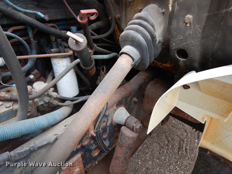 image for item HD9140 1998 International 4700  dump truck