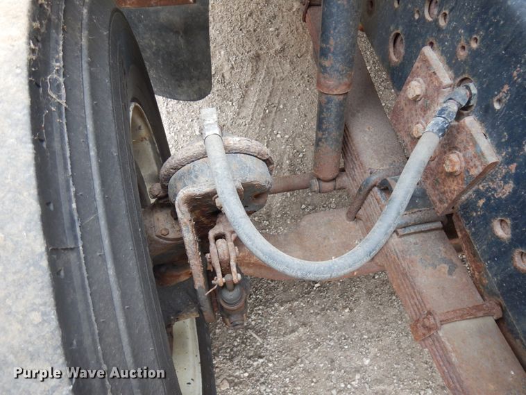 image for item HD9140 1998 International 4700  dump truck