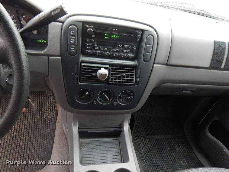 image for item HD9141 2003 Ford Explorer  SUV