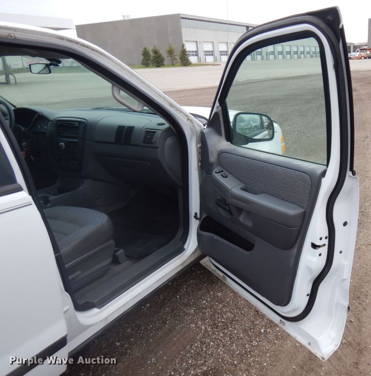 image for item HD9141 2003 Ford Explorer  SUV