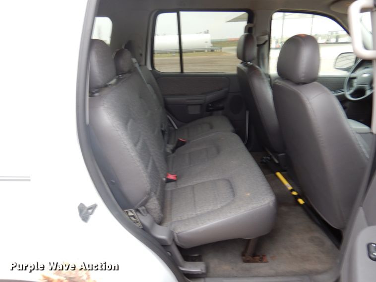 image for item HD9141 2003 Ford Explorer  SUV