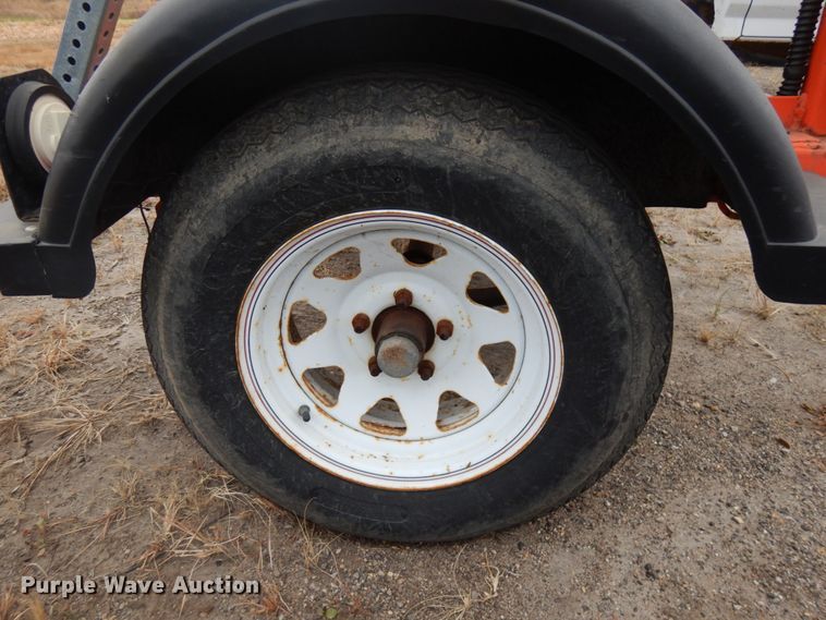 image for item HD9145 Trafcon TC1-25S arrow board trailer