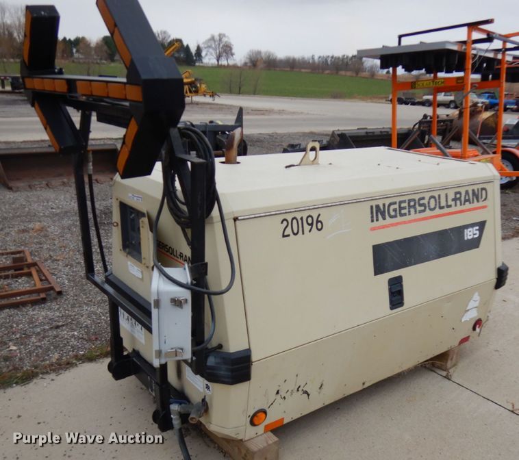 image for item HD9146 1998 Ingersoll Rand 185  air compressor