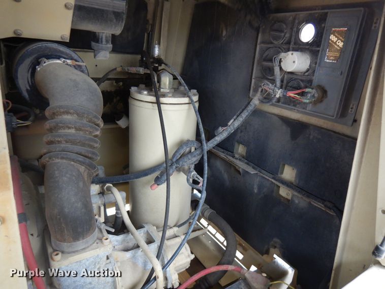 image for item HD9146 1998 Ingersoll Rand 185  air compressor