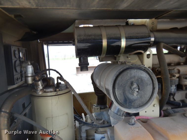 image for item HD9146 1998 Ingersoll Rand 185  air compressor