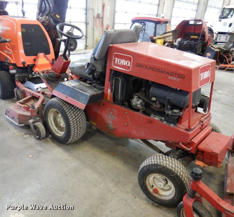 image for item HD9149 Toro Groundsmaster 328D  lawn mower