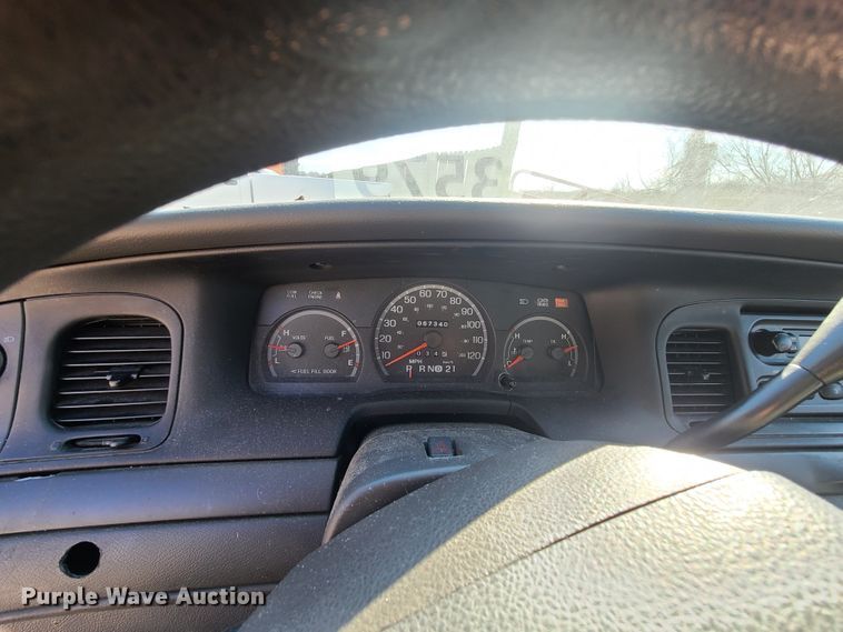 image for item HE9965 2005 Ford Crown Victoria Police Interceptor