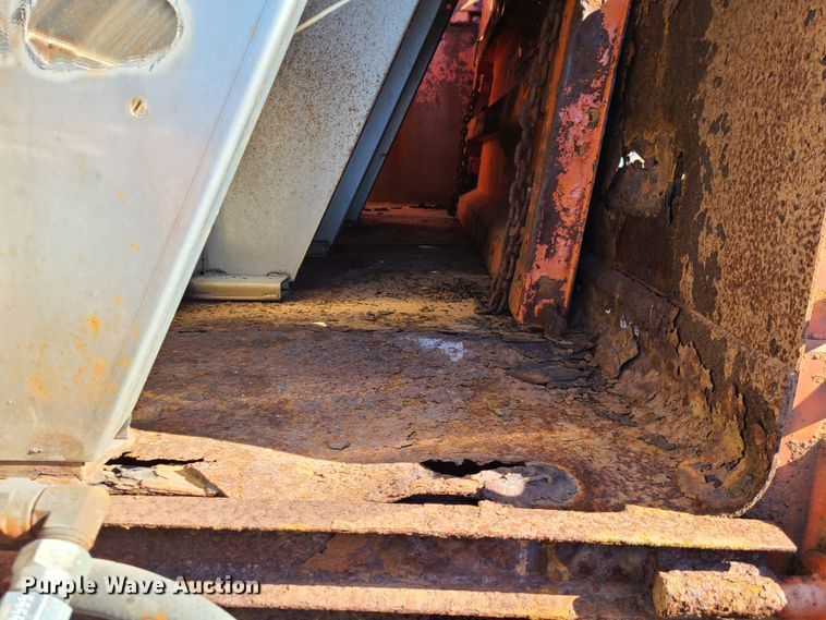 image for item HE9967 1997 International 4900  dump truck