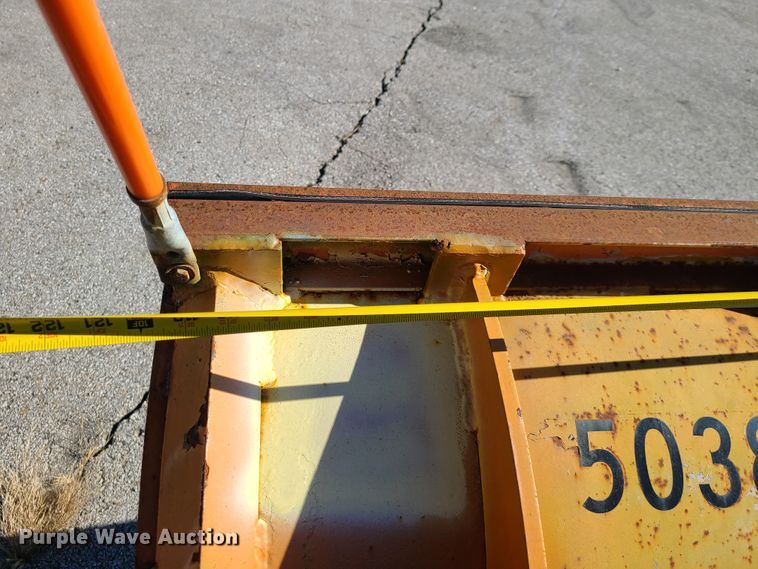 image for item HE9967 1997 International 4900  dump truck