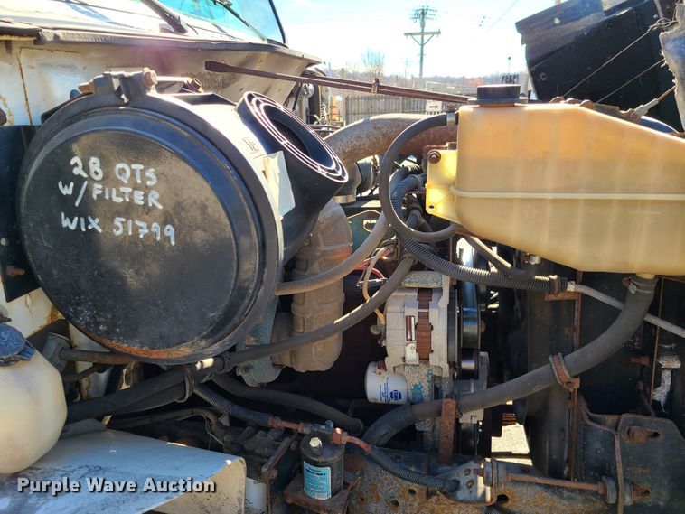 image for item HE9968 2003 International 7400  dump truck