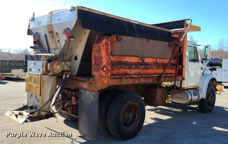 image for item HE9972 1997 International 4900  dump truck