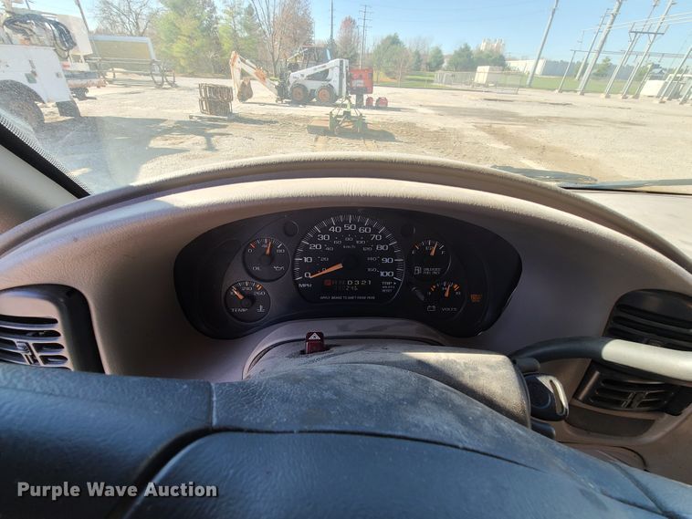 image for item HE9974 2003 Chevrolet Astro  van