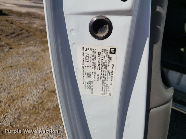 image for item HE9974 2003 Chevrolet Astro  van