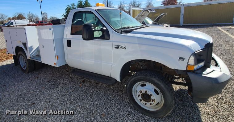 image for item HE9976 2003 Ford F450 Super Duty  utility truck