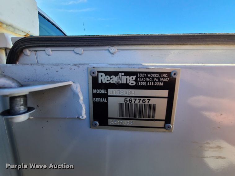 image for item HE9976 2003 Ford F450 Super Duty  utility truck