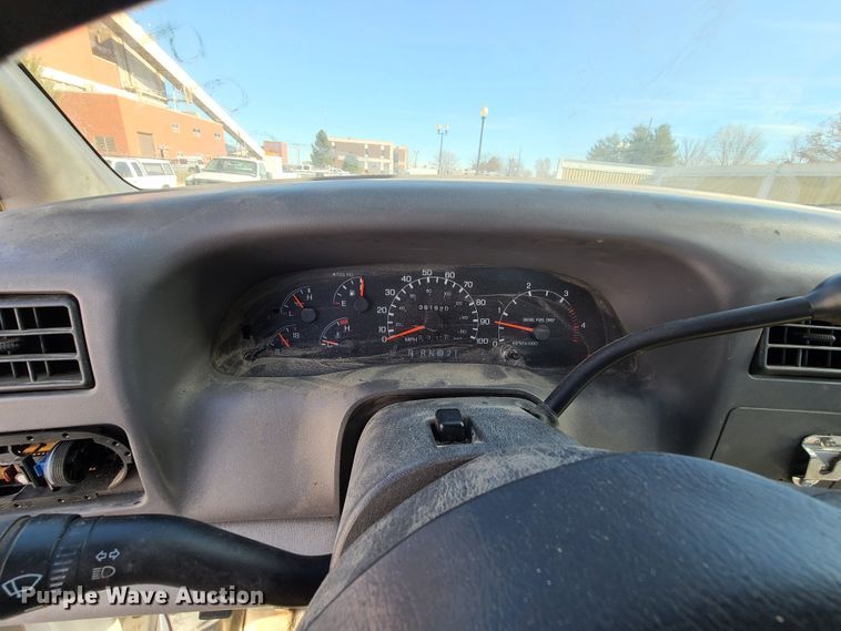 image for item HE9979 1999 Ford F450 Super Duty  utility truck