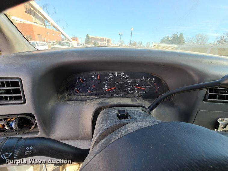 image for item HE9979 1999 Ford F450 Super Duty  utility truck