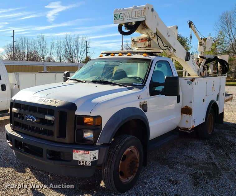 image for item HE9980 2009 Ford F550 Super Duty  bucket truck