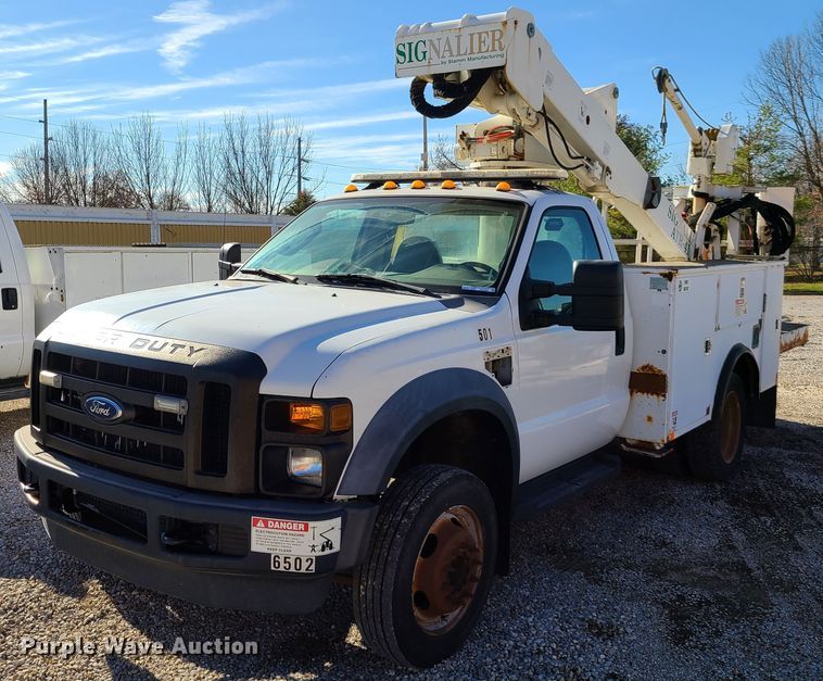 image for item HE9980 2009 Ford F550 Super Duty  bucket truck