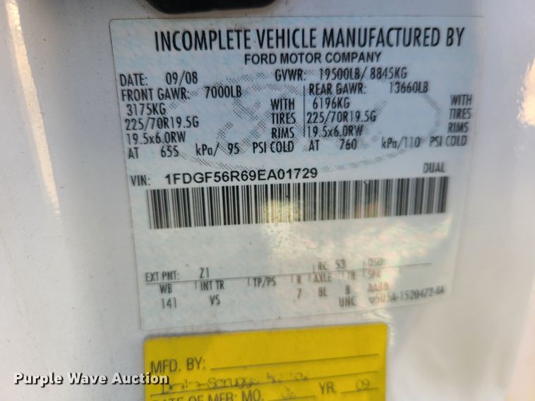 image for item HE9980 2009 Ford F550 Super Duty  bucket truck