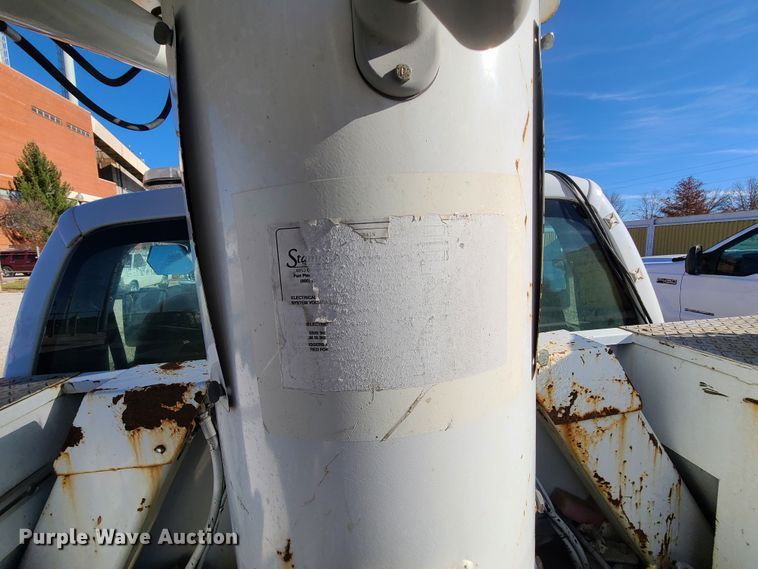 image for item HE9980 2009 Ford F550 Super Duty  bucket truck