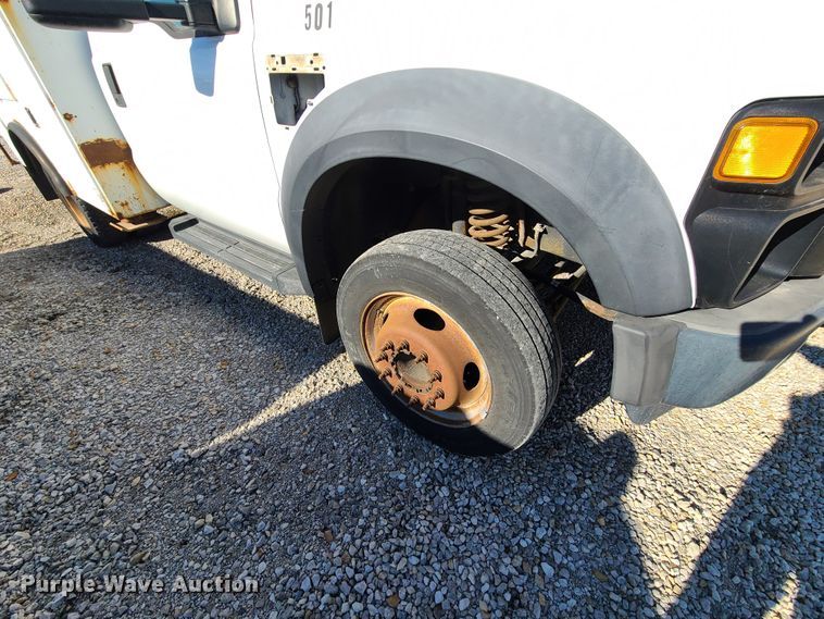 image for item HE9980 2009 Ford F550 Super Duty  bucket truck