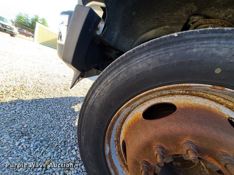 image for item HE9980 2009 Ford F550 Super Duty  bucket truck