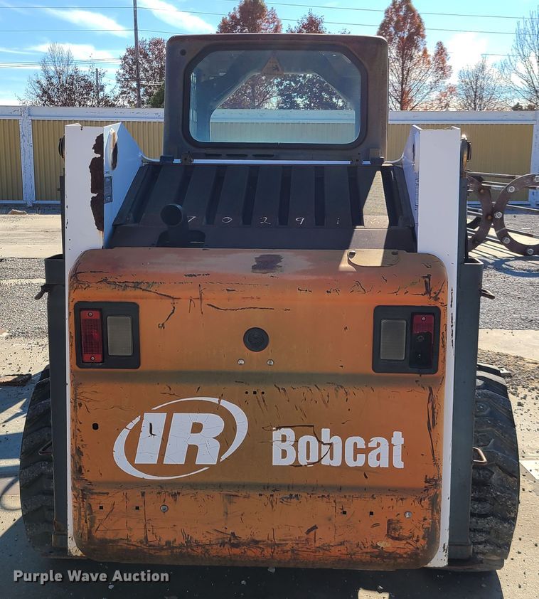 image for item HE9982 2001 Bobcat 863  skid steer loader