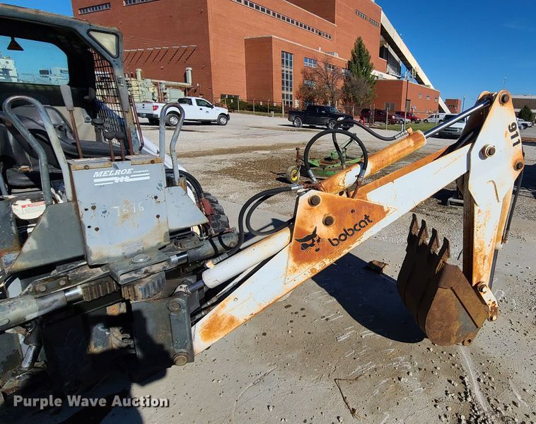 image for item HE9982 2001 Bobcat 863  skid steer loader