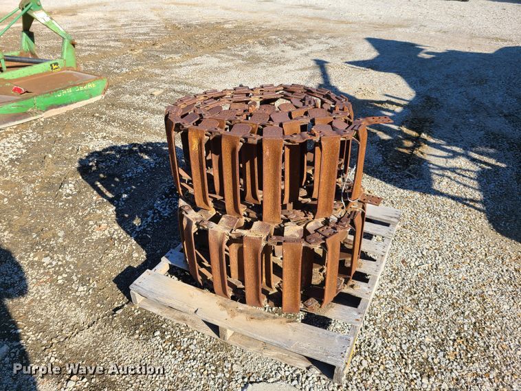 image for item HE9982 2001 Bobcat 863  skid steer loader